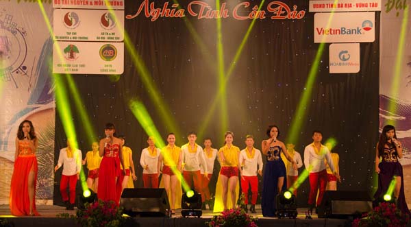 Chương[-]trình[-]“Nghĩa[-]tình[-]Côn[-]Đảo”[-]hưởng[-]ứng[-]Tuần[-]lễ[-]Biển[-]và[-]Hải[-]đảo[-]Việt[-]Nam[-]2015